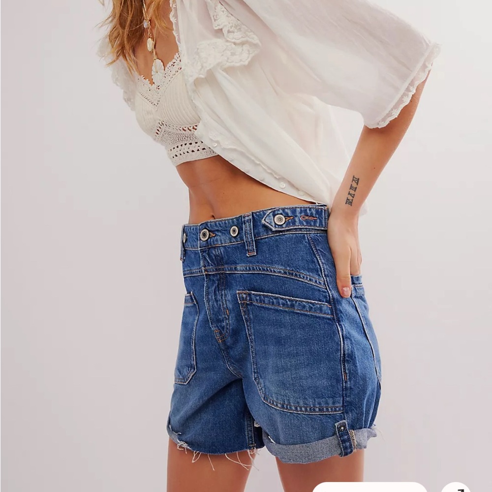 Women’s Free People We The Free denim Jean shorts size 25